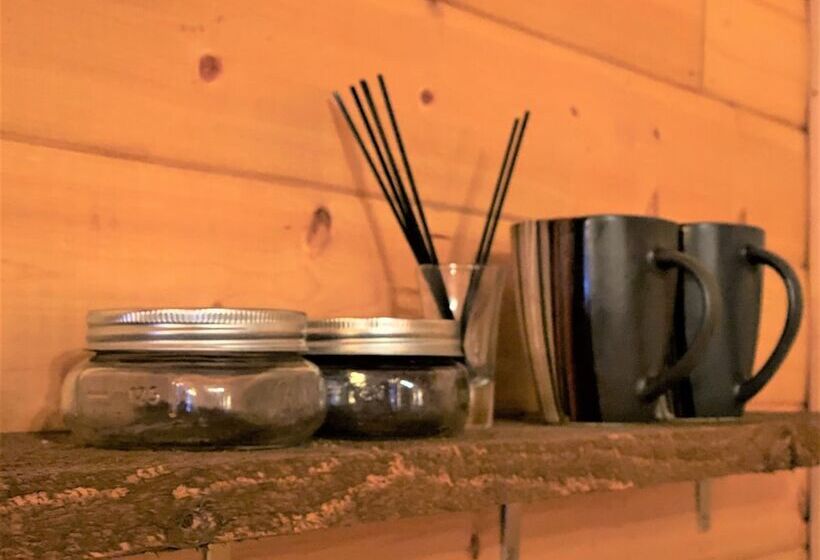 Alaska Creekside Cabins