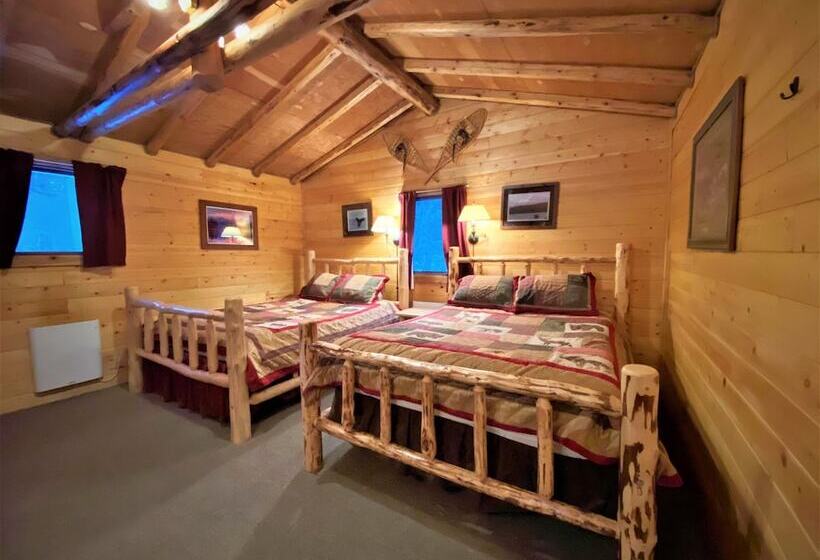 Alaska Creekside Cabins