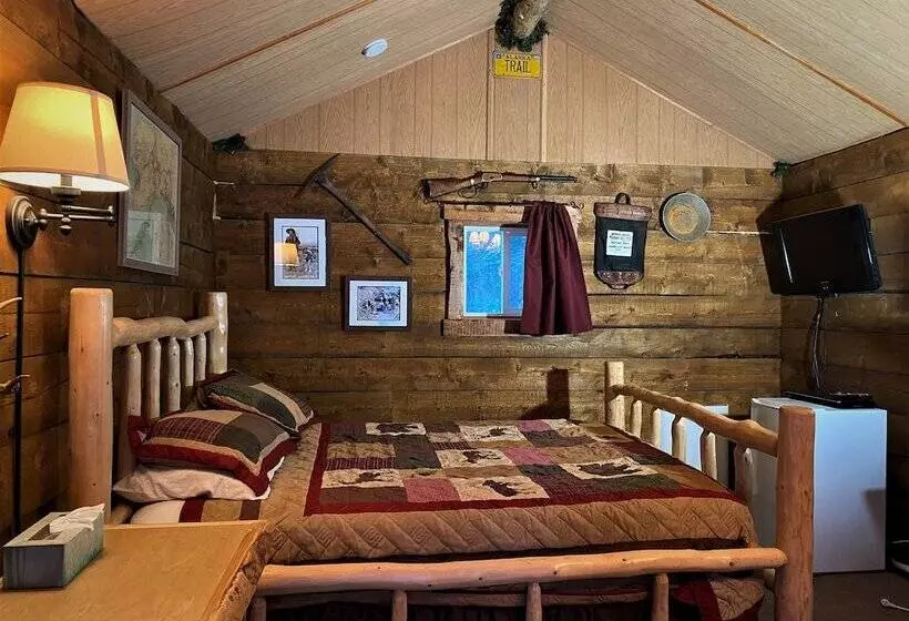 Alaska Creekside Cabins