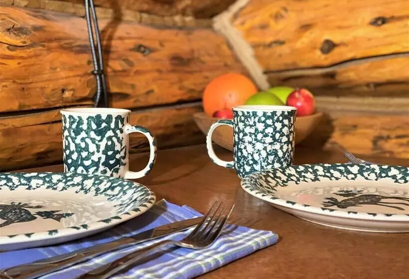 Alaska Creekside Cabins