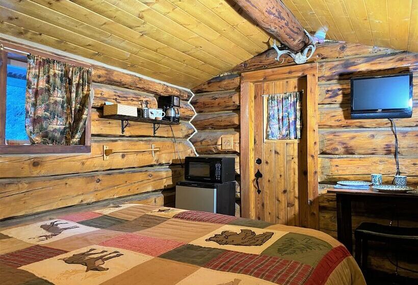 Alaska Creekside Cabins