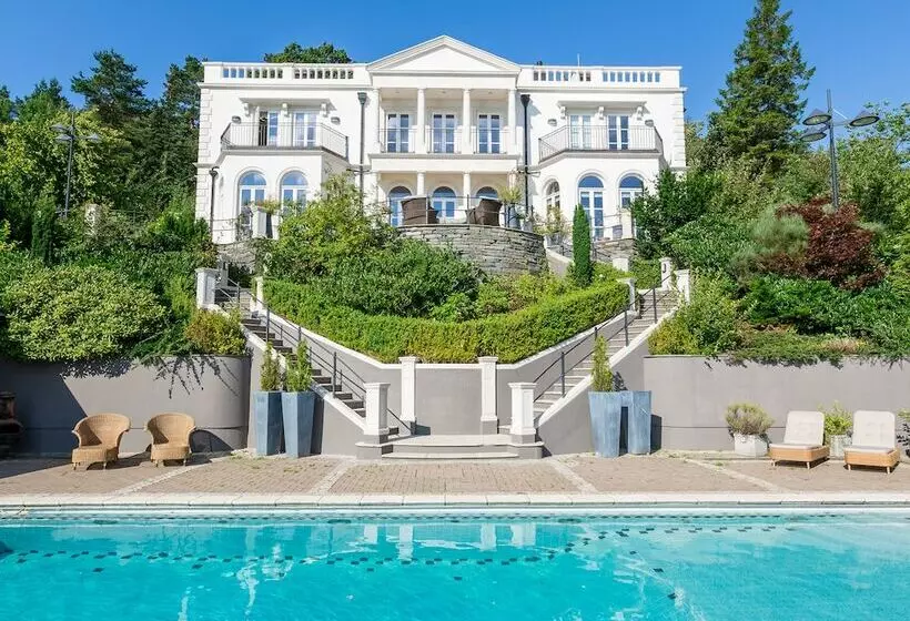 Aamiaismajoitus (B&B) Villa Charlotte