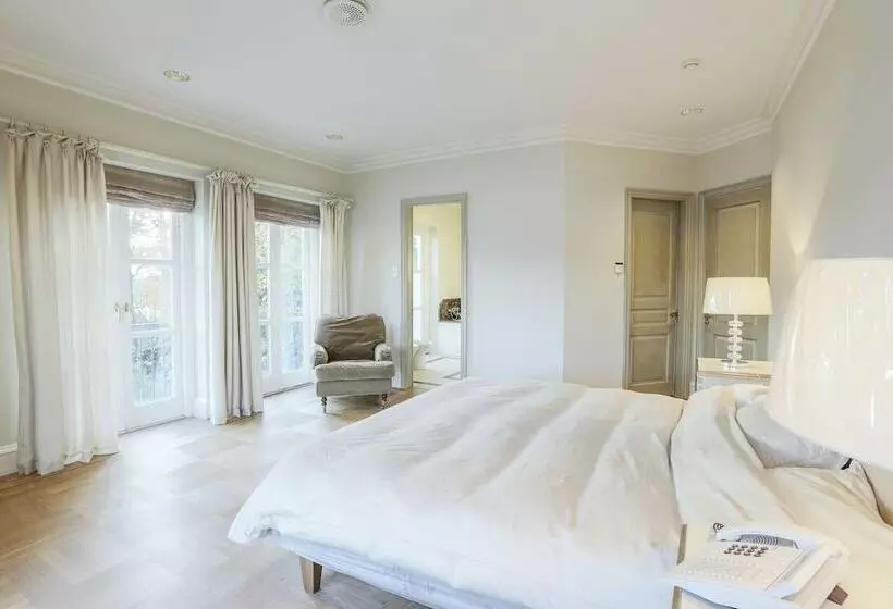 Aamiaismajoitus (B&B) Villa Charlotte