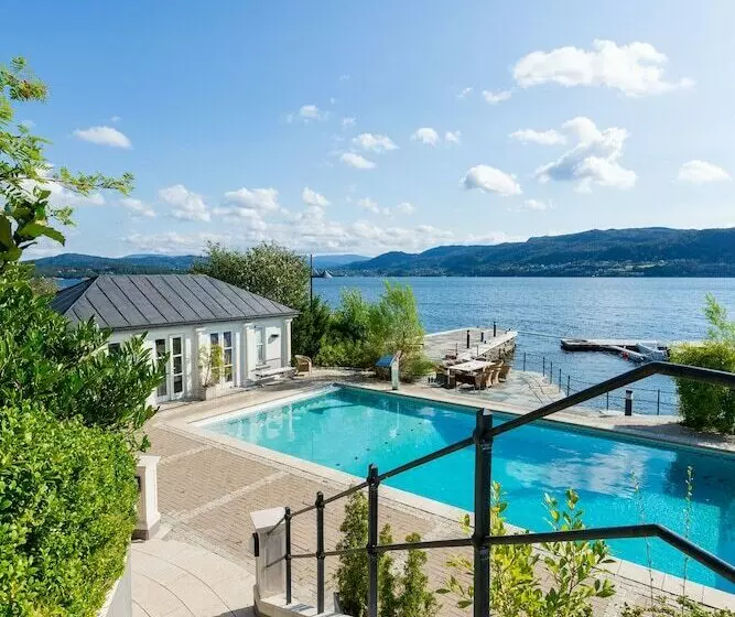 Aamiaismajoitus (B&B) Villa Charlotte