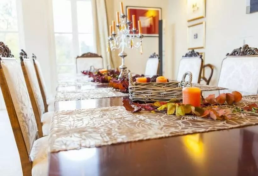 Aamiaismajoitus (B&B) Villa Charlotte