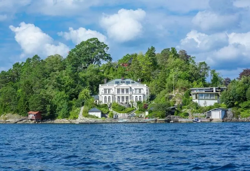 Aamiaismajoitus (B&B) Villa Charlotte