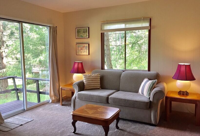 Driftwood Village Cottages