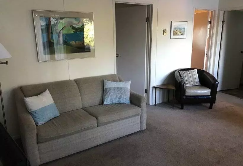 Driftwood Village Cottages