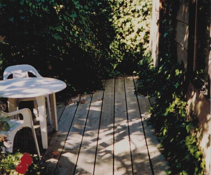 Driftwood Village Cottages