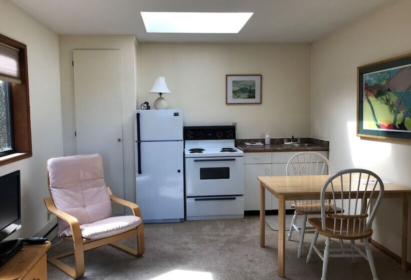 Driftwood Village Cottages