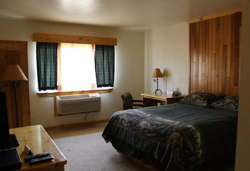 Hostelli Wagon Wheel Restaurant Bar And Motel