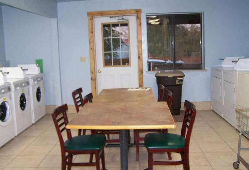 פונדק Wagon Wheel Restaurant Bar And Motel