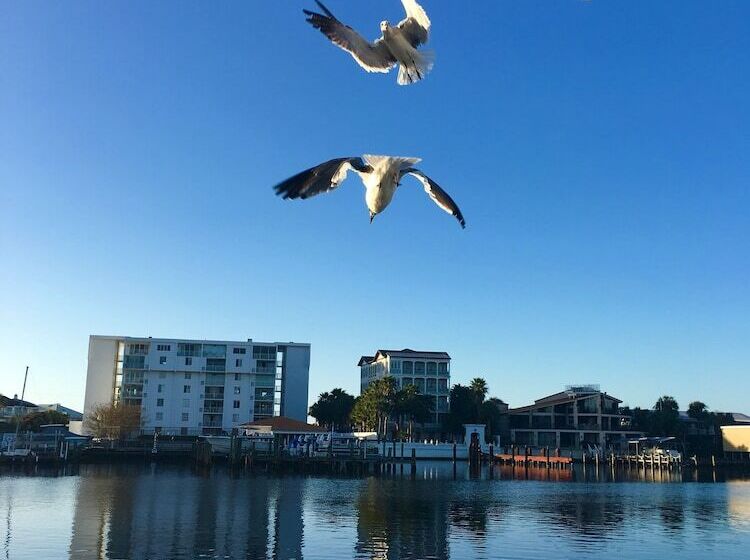호텔 Harbor Houseboat