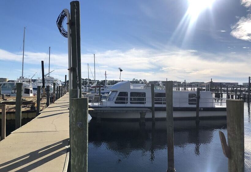 호텔 Harbor Houseboat