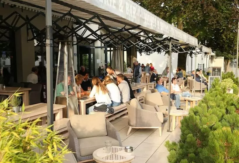 Hotelli Max Am Meer Kühlungsborn