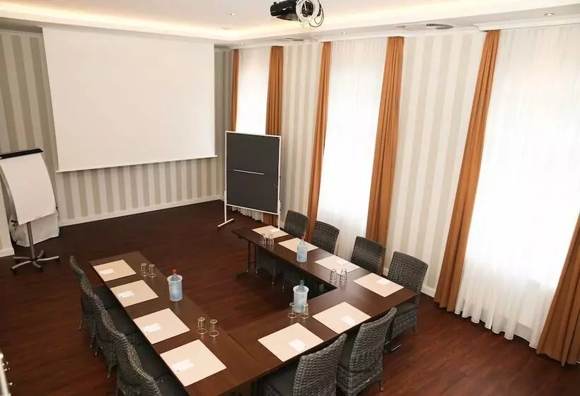 Hotelli Max Am Meer Kühlungsborn