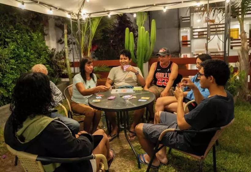 هتل Residencial Los Frayles