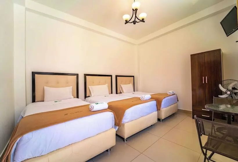 هتل Residencial Los Frayles