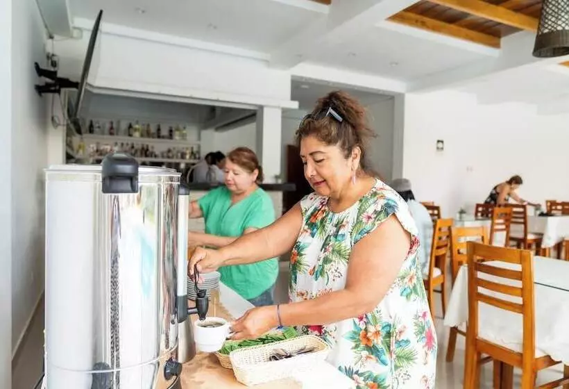 هتل Residencial Los Frayles