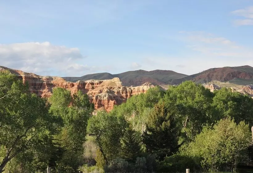 Motelli Black Bear Inn