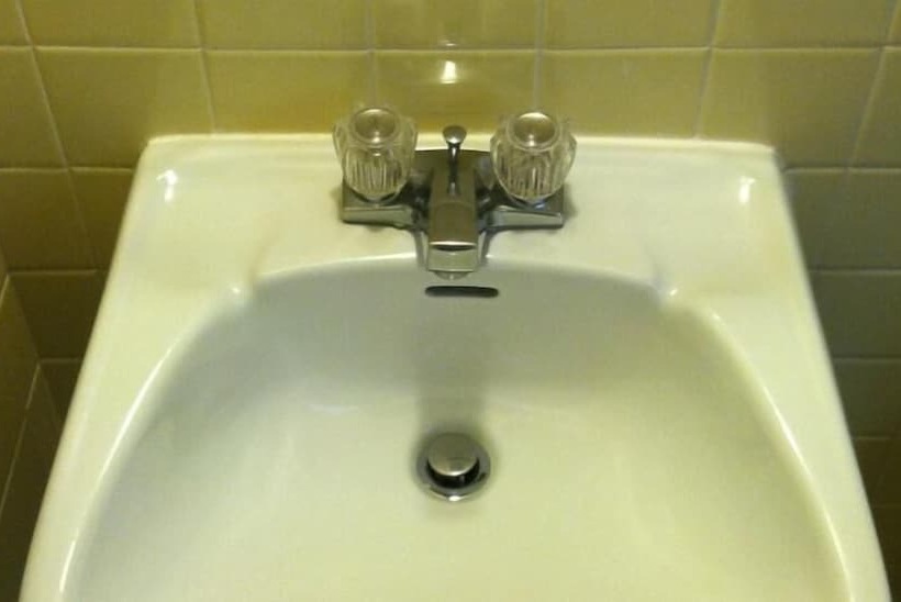 فندق على الطريق College Inn