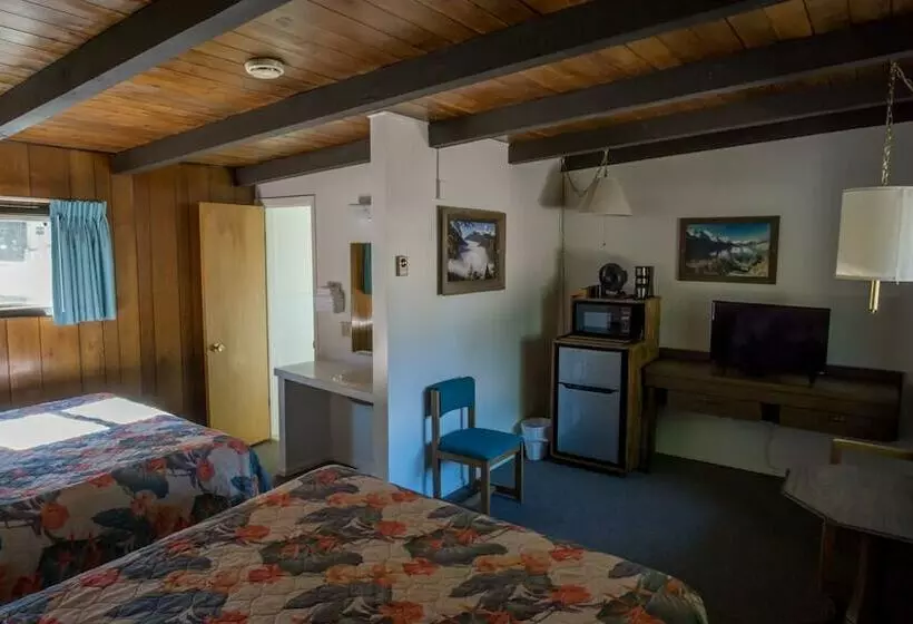Mountain Pine Motel