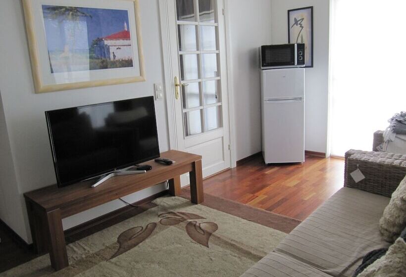 פנסיון Hills Cottage