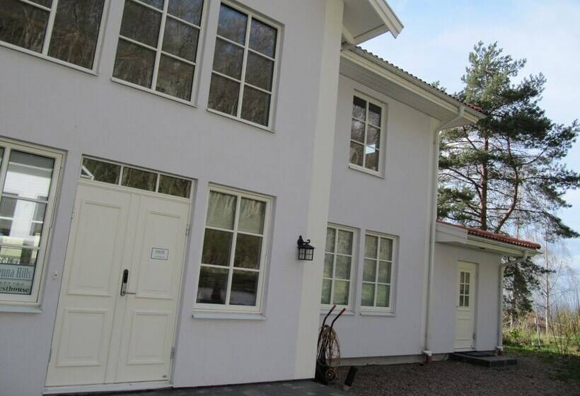 פנסיון Hills Cottage