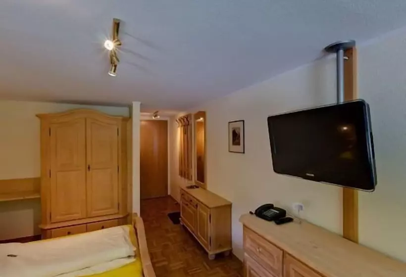 Berggasthof & Hotel Brend