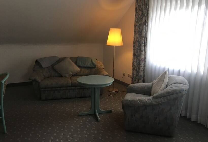 ホテル Auracher Hof