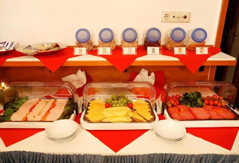 בית מלון כפרי Celina