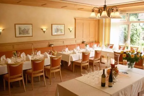 בית מלון כפרי Dernbachtal