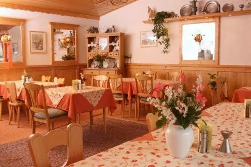 בית מלון כפרי Dernbachtal