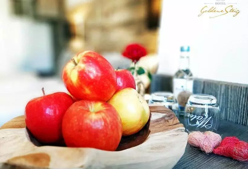 Отель Goldene Steig