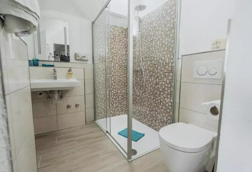 Отель & Restaurant Hessischer Hof