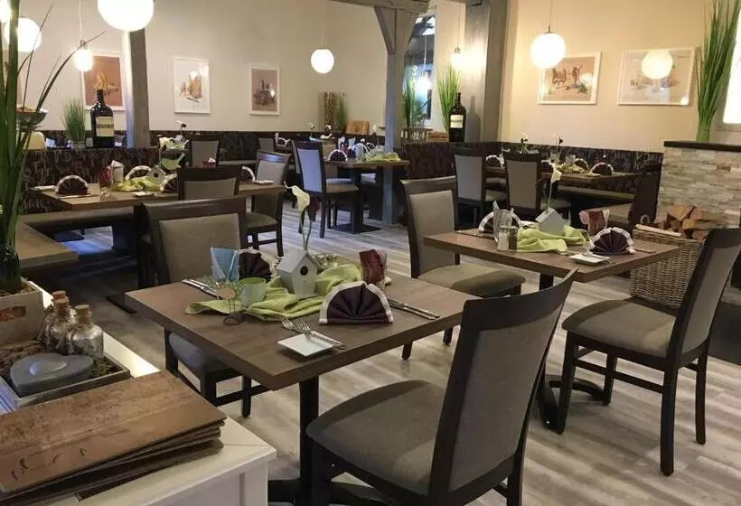 Отель & Restaurant Hessischer Hof