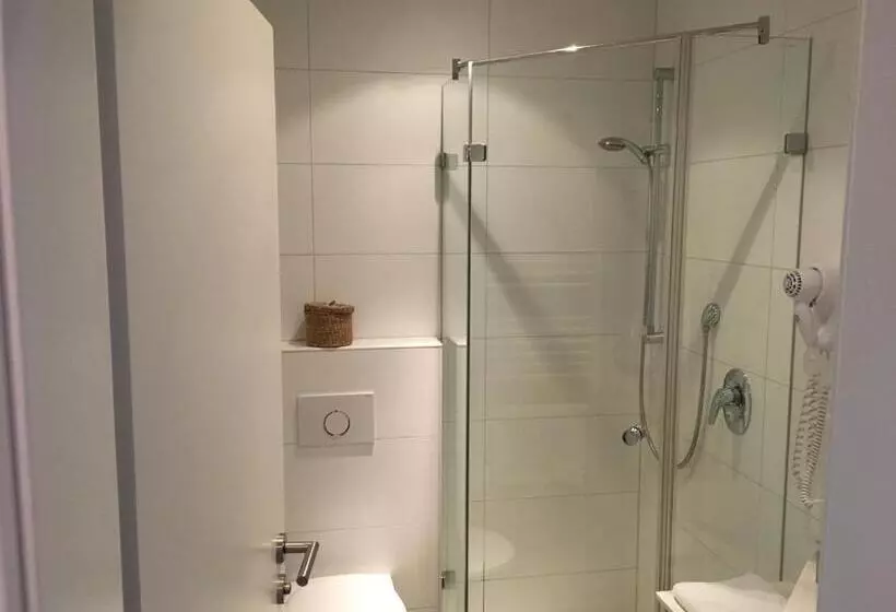 Отель & Restaurant Hessischer Hof