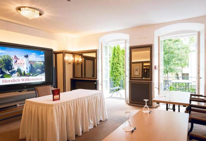 Schlosshotel Neufahrn