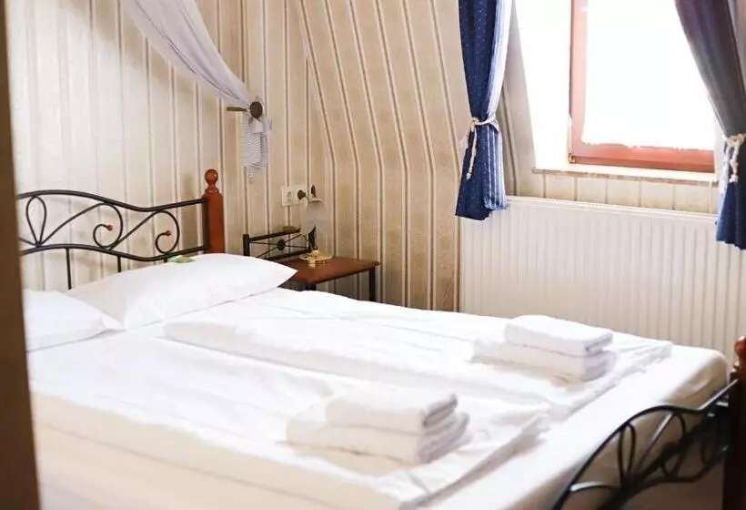 בית מלון כפרי Schwarzer Adler