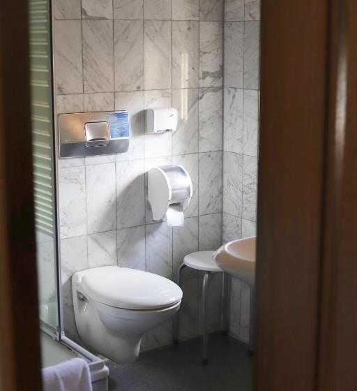 Отель Schwarzer Adler