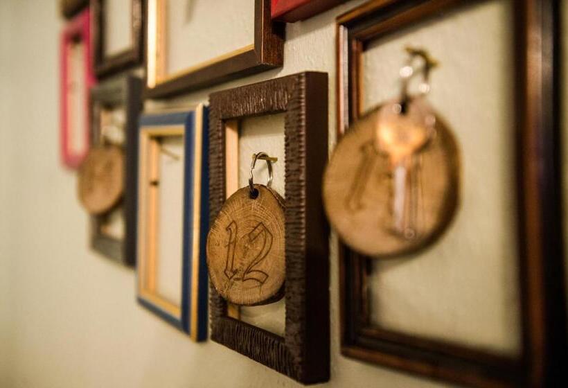 Отель Schwarzer Adler