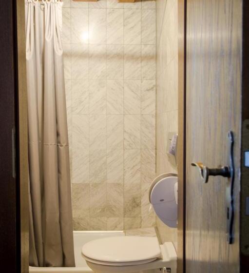 Отель Schwarzer Adler