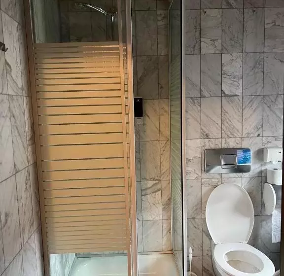 בית מלון כפרי Schwarzer Adler