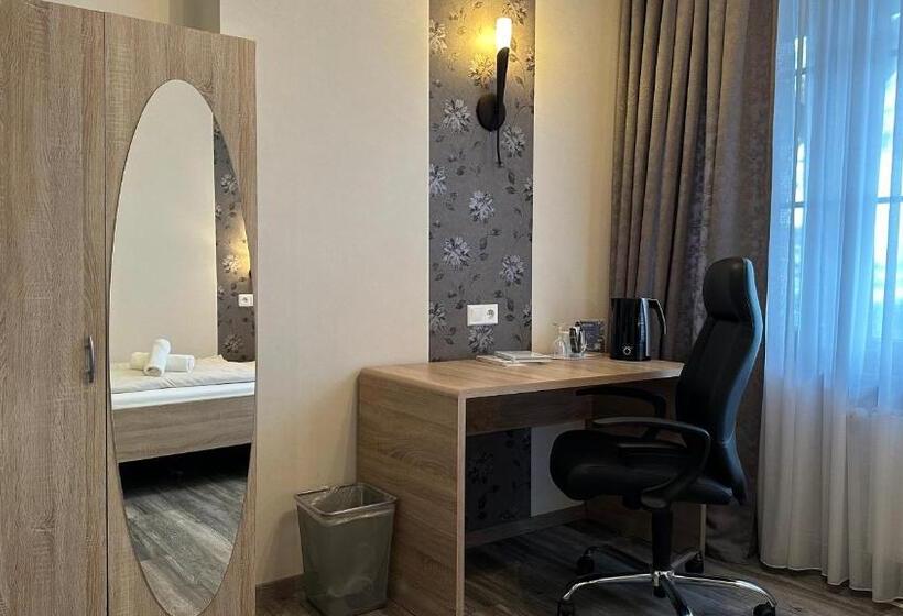 Отель Wernerwald