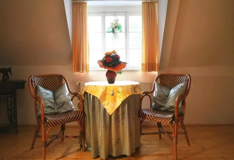 Отель Worners Schloss Weingut & Wellness