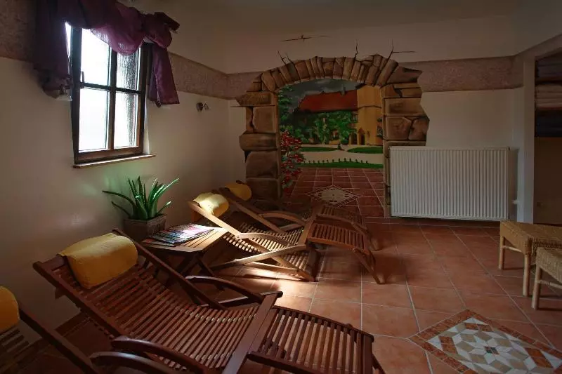 ホテル Worners Schloss Weingut & Wellness