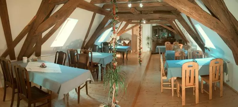 ホテル Worners Schloss Weingut & Wellness