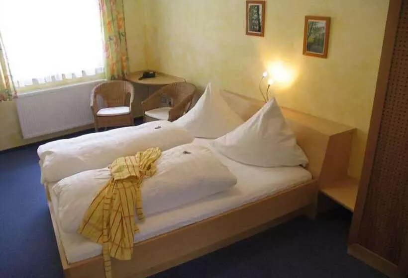 Отель Zur Sonne