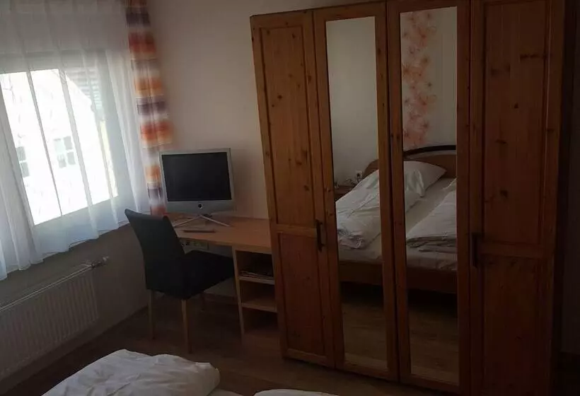 Отель Zur Sonne