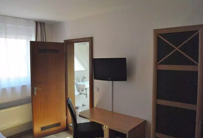 Отель Zur Sonne